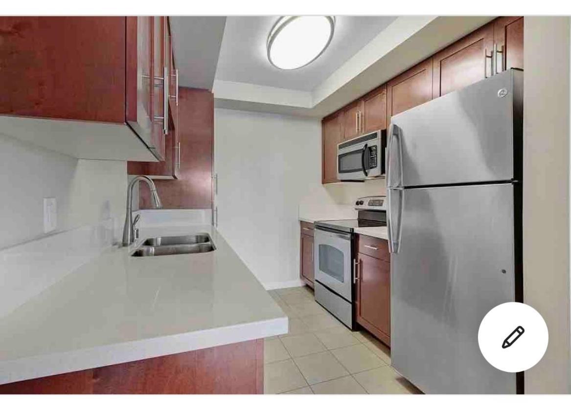 رانشو بالوس فيرديس Highridge Apartment المظهر الخارجي الصورة